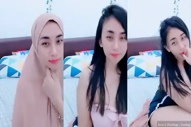 Cewek Hijab Polos Lepas Kendali Di Aplikasi Live Lumer WOT